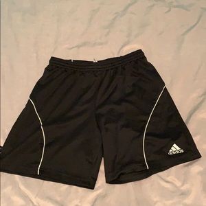 Adidas shorts (S)